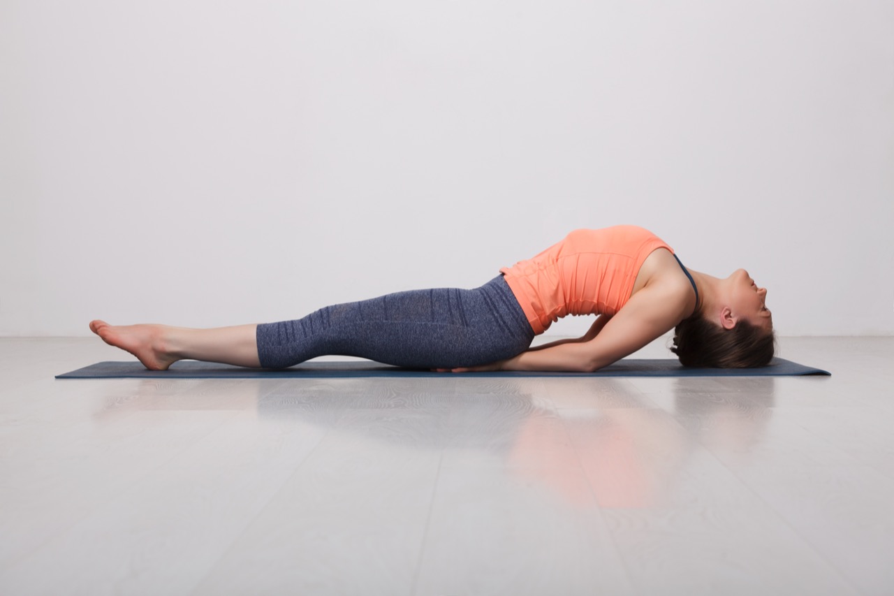 A importância do yoga para corrigir a postura